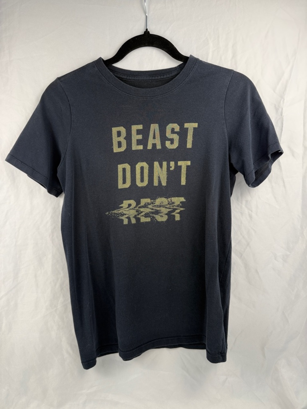 Nike Dri-Fit 'Beast Don't Rest' Graphic Workout T-Shirt Women's Large Black Tee